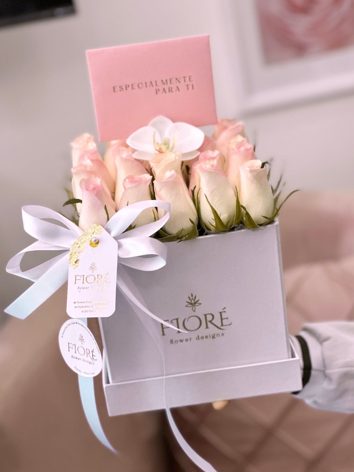 Box of Dreamy Roses